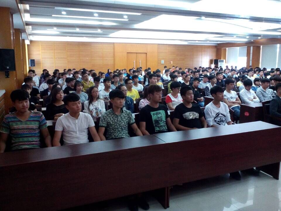 电子信息分院15级新生入学教育现场2